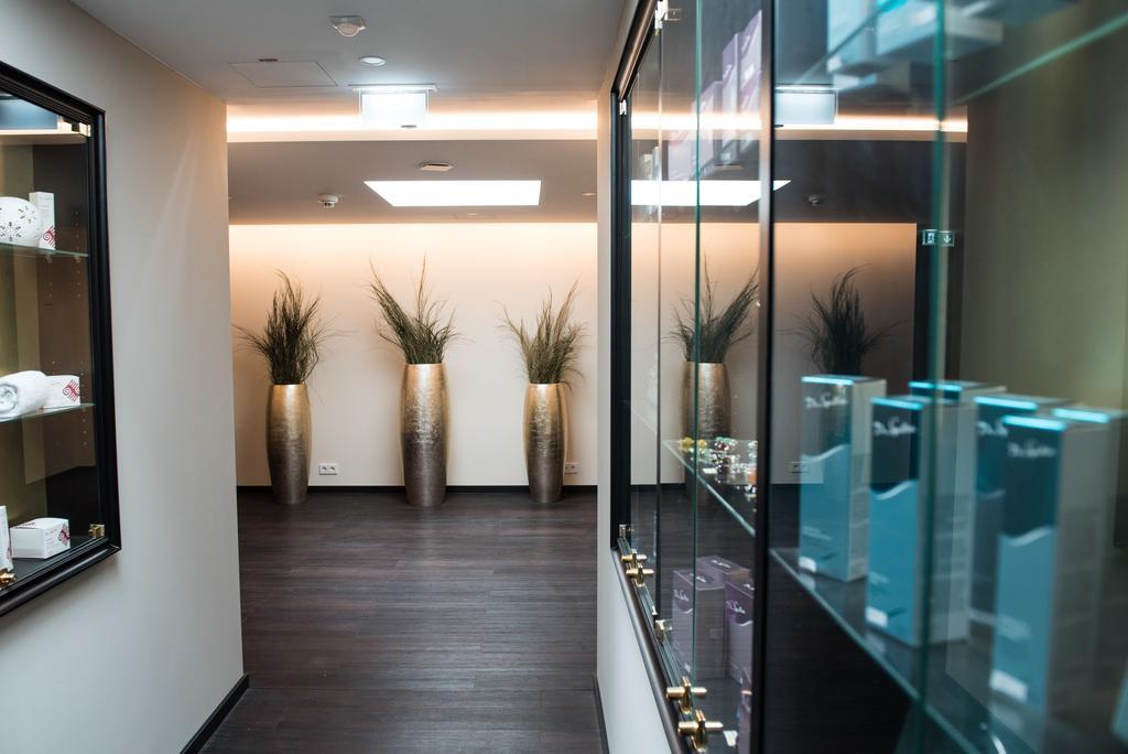 希拉汉公园酒店 科黑姆波兰顿 外观 照片